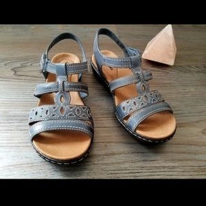 Clark’s Leisa Apple Q sandals